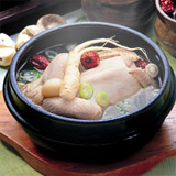 参鶏湯（サムゲタン）の写真
